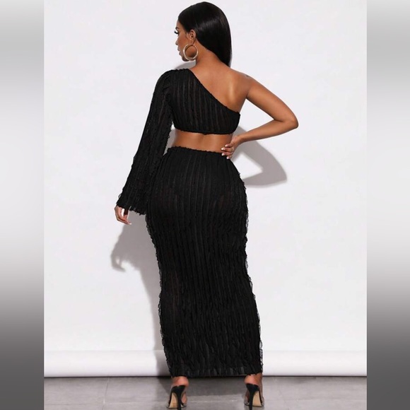 One Shoulder Crop Top & Skirt set - Picture 2 of 6